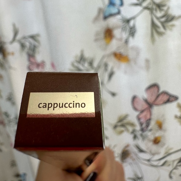 Jouer Essential High Coverage Concealer Pen Contour Cappuccino Swatched once - Picture 3 of 4